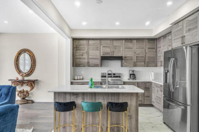 Designer Home in Niagara Falls